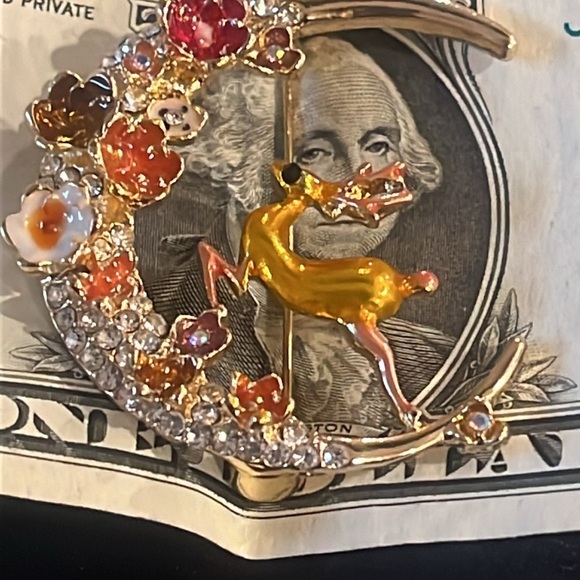 BROOCH GOLD HALF MOON WITH A REINDEER - Picture 8 of 8